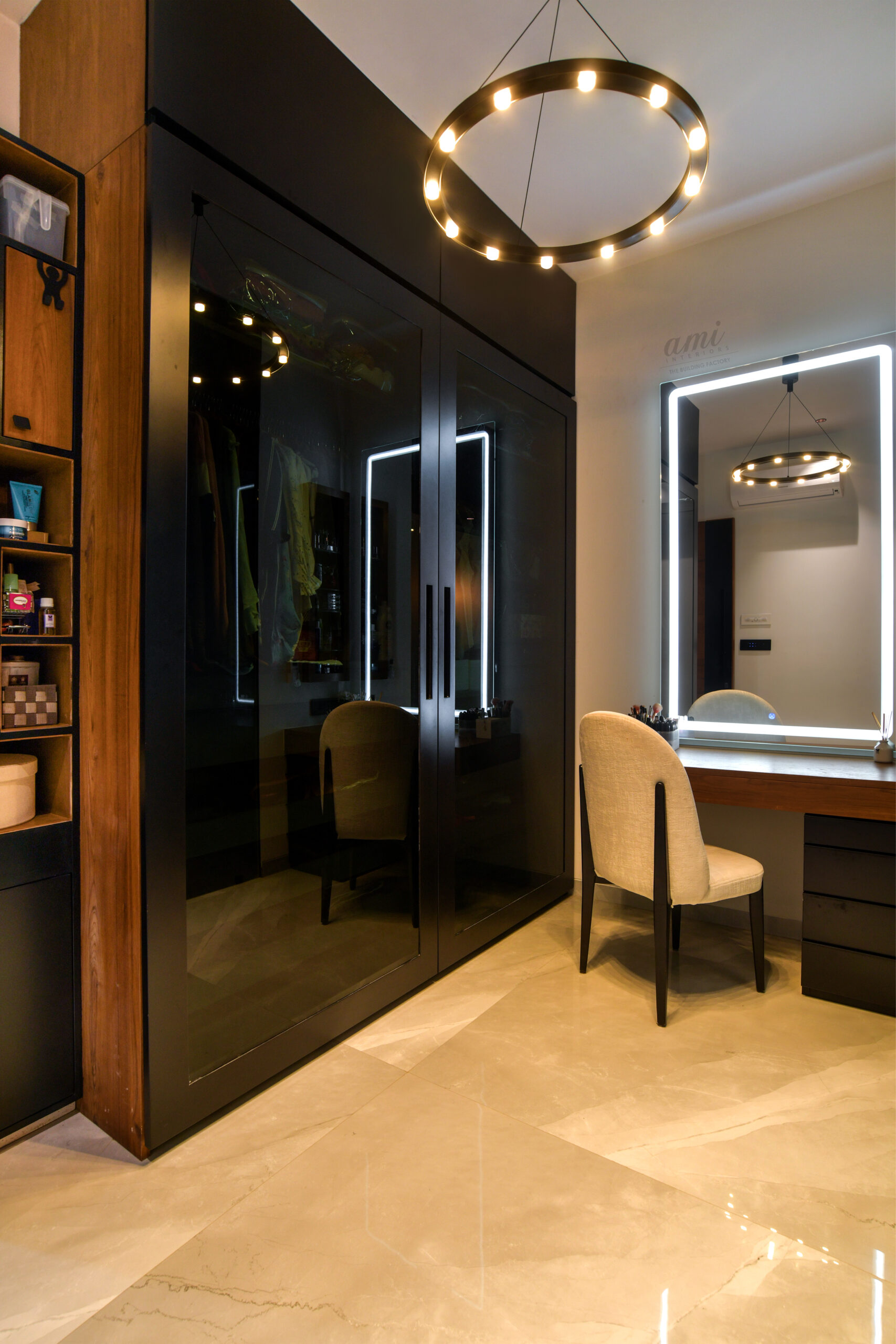 Lobby And Lounge